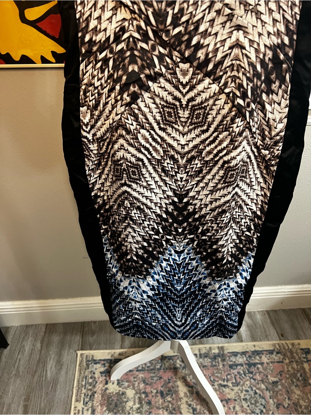 Karen Millen Sleeveless Tribal
Print Mesh Detail Sheath Dress - Picture 9 of 14